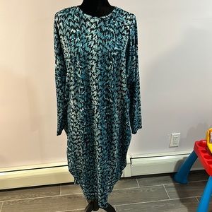 Perfect condition lose fitted slinky dress